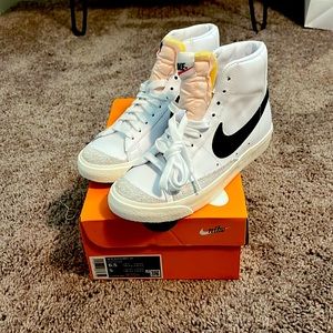 Nike Blazer Mid